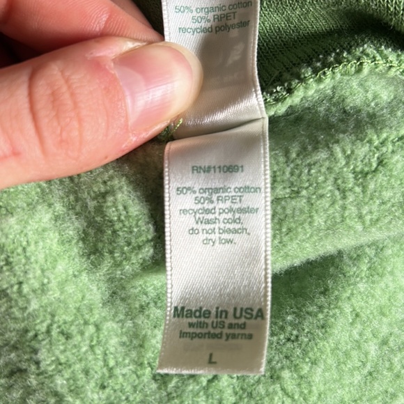 Tofino Distillery sweatshirt - Picture 6 of 7